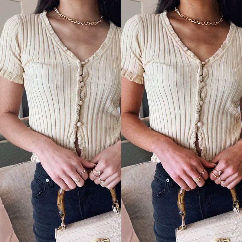 Modelco Self-Tanning Glove fits perfectly onto your hand for an express, quick drying, non-sticky application â€“ no mess, no fuss, no streaks! The single use glove contains the precise amount of self-tan product to impart a flawless full body tan or apply to arms, legs and dÃ©colletage. The clear formula develops into a deep bronze within 4 hours and lasts for days. - Image 3